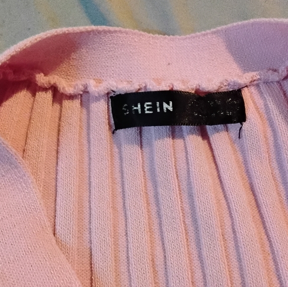 Shein Cropped Top XS - Picture 3 of 3